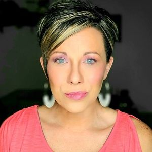 Meet your Posher, Cecie